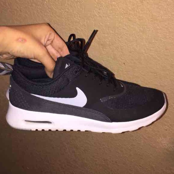 Nike Shoes - Nike air max Thea