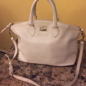 White leather hand bag.