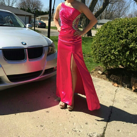 Tony Bowls Fuschia Prom Dress