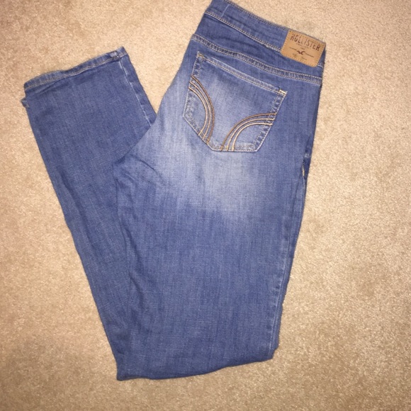 Hollister Straightleg Medium Wash Jeans