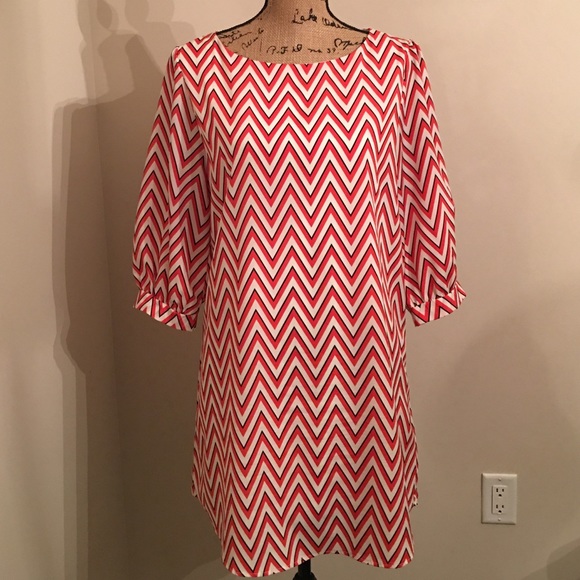 Dresses & Skirts - 🎯FINAL PRICE 🎯 [BOUTIQUE] Chevron shift dress