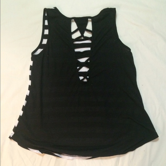 Black and White Striped Tank - Picture 2 of 4