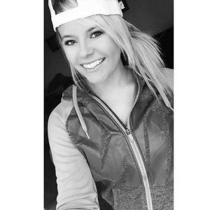 Meet your Posher, Casey