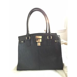 BCBG PARIS Handbag ✨