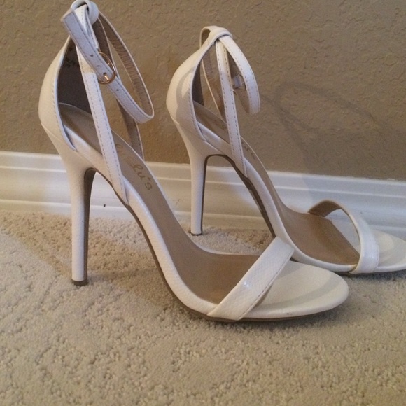 Lulus white snakeskin heels