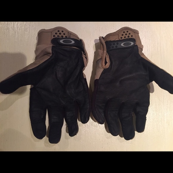 Oakley Assault Gloves