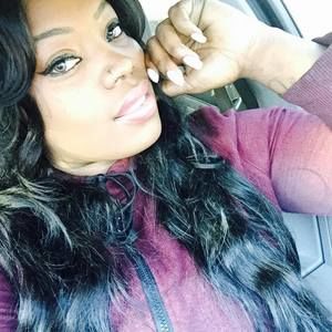 Meet your Posher, Nia