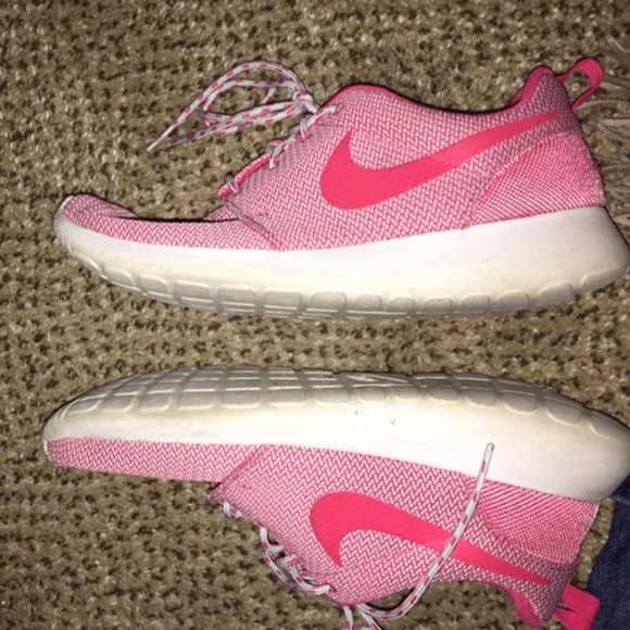 Nike roshes