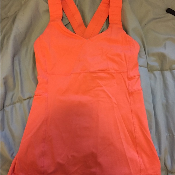 Lululemon top size 4