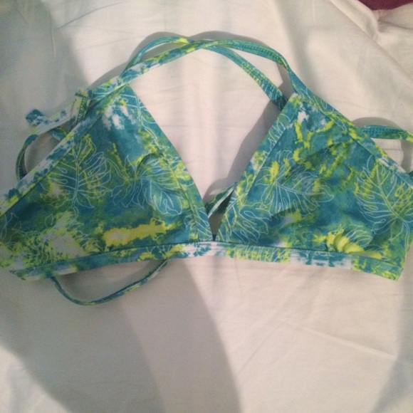 Jolyn Dominica Top