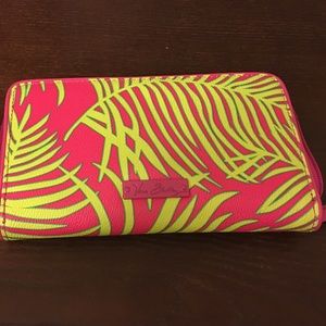 Vera Bradley wristlet