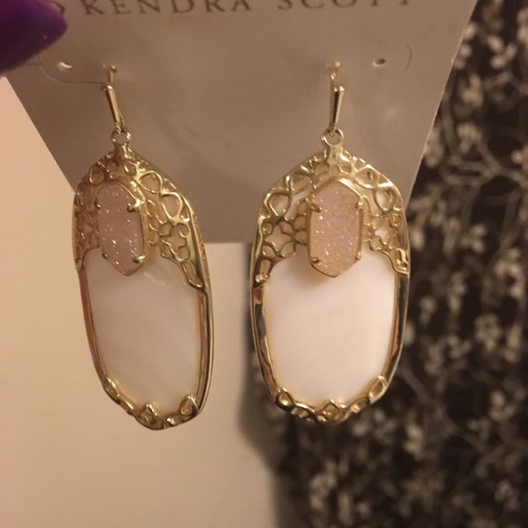 Kendra Scott - Picture 2 of 4