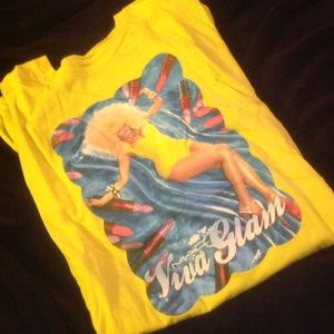 MAC Cosmetics Nicki Minaj Viva Glam XL TShirt
