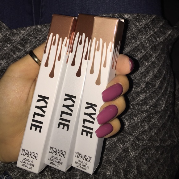 Metal matte in "reign"
