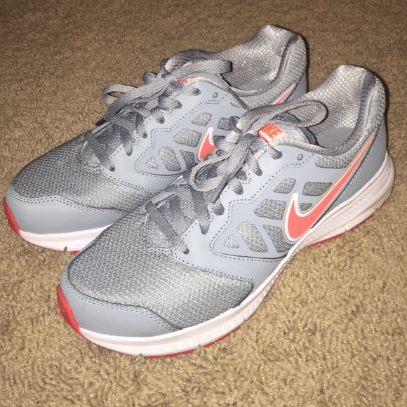 Nike Shoes - Nike Tennis Shoes