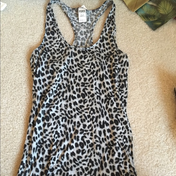 Victoria's Secret tank top!!💗