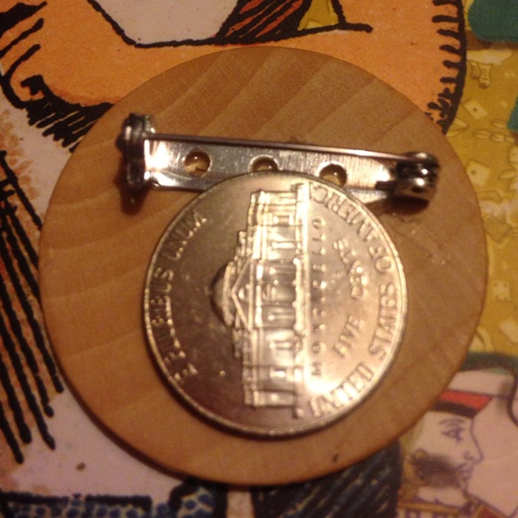 Poppy Pin - Picture 2 of 2