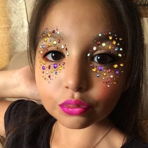 Meet your Posher, Eliza