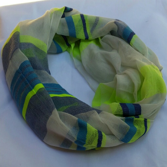 🔻CLEARANCE🔻 Infinity scarf
