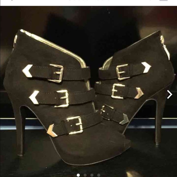 Guess heels