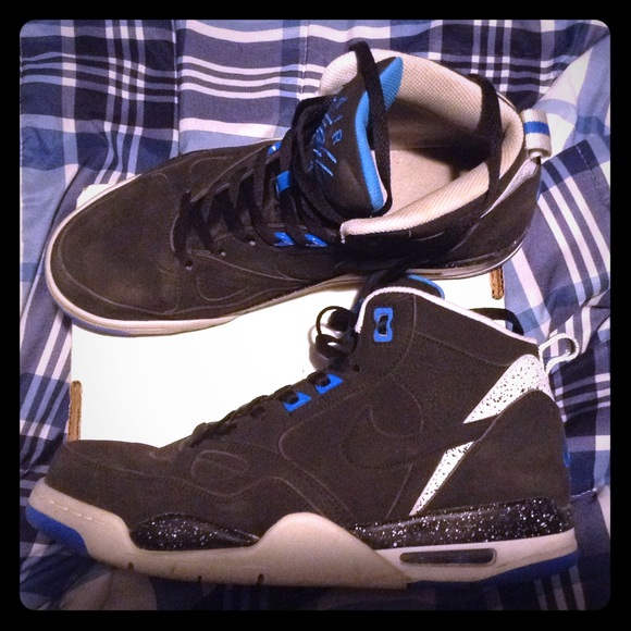 Men's Nike air flight shoes