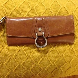 Jessica Simpson clutch