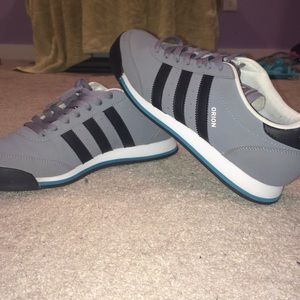 Adidas Orion Sneakers ❤️