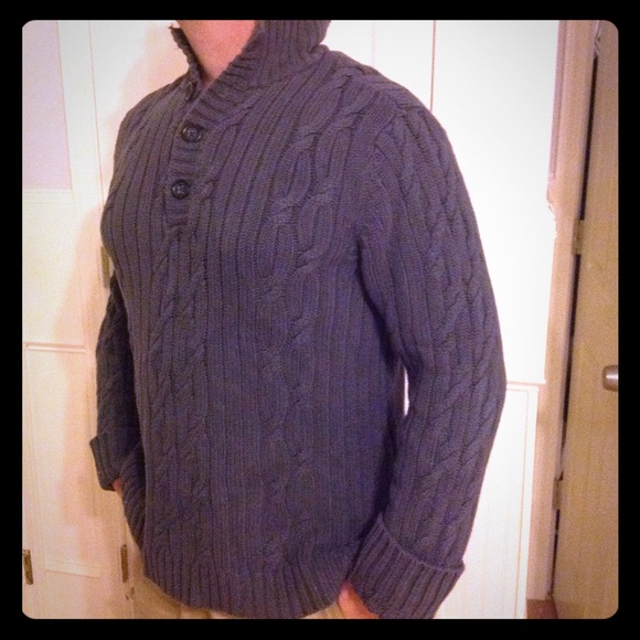 BR cable knit men's sweater