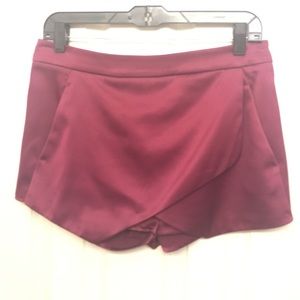 EXPRESS Short/Skirt in burgundy