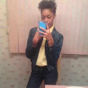 Meet your Posher, Kayla