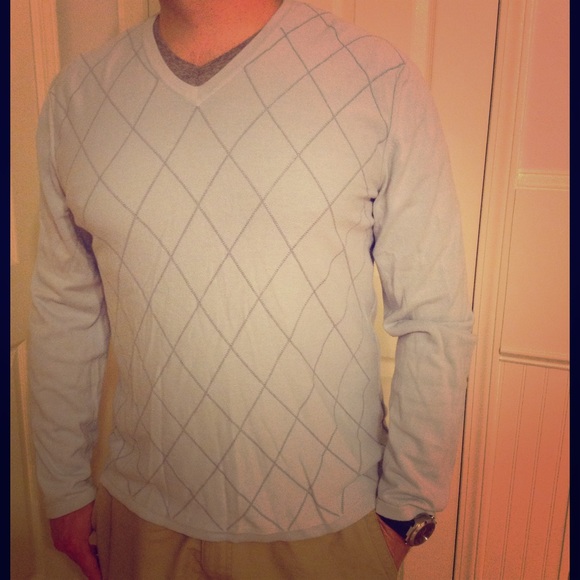 BR Mens Vneck argyle sweater