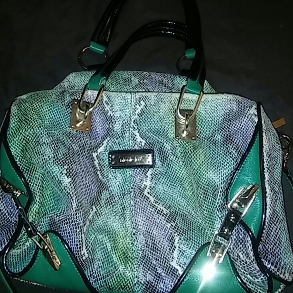 Super cute snake skin Nicole Lee purse!!!