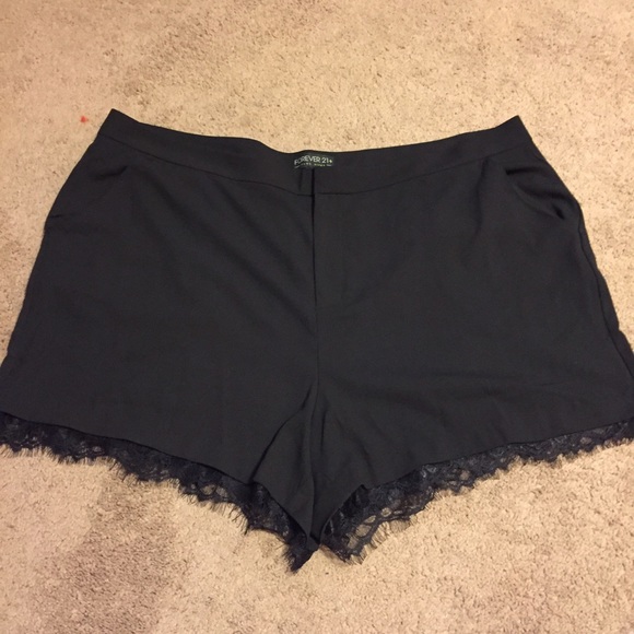Forever 21 Plus Size 24 Black Shorts w/ Lace Trim