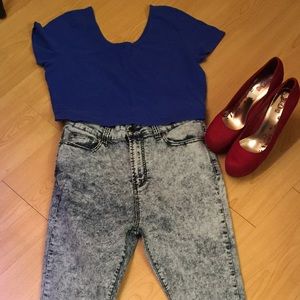 Light acid wash skinny jeans