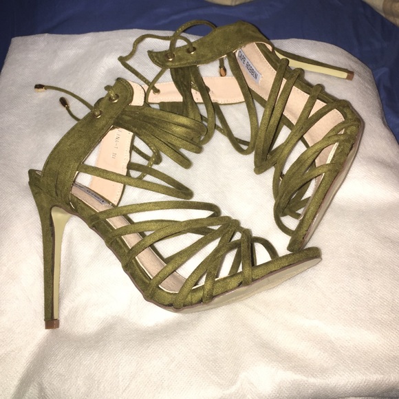 🚫SOLD🚫Sexy Strappy heels