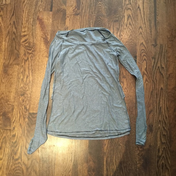 Lululemon long sleeve tee