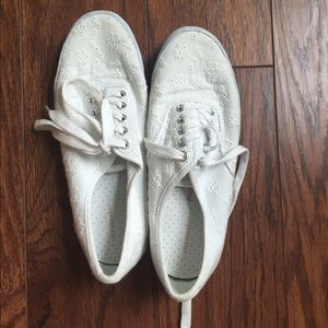 Buy1Get1 - White lace sneakers size 6.5