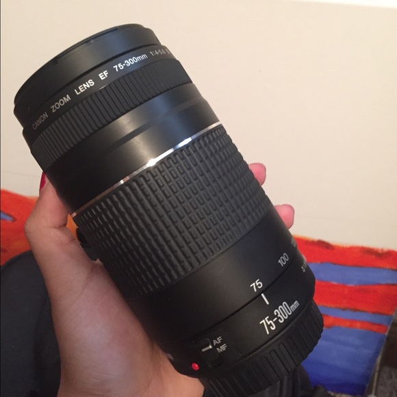 Canon zoom in lens 75-300mm f/4-5.6 III