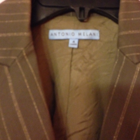 🌼Antonio Melani Suit - Picture 2 of 4