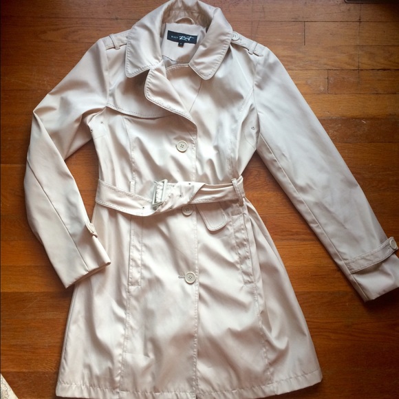Jackets & Blazers - Beige Trench Coat