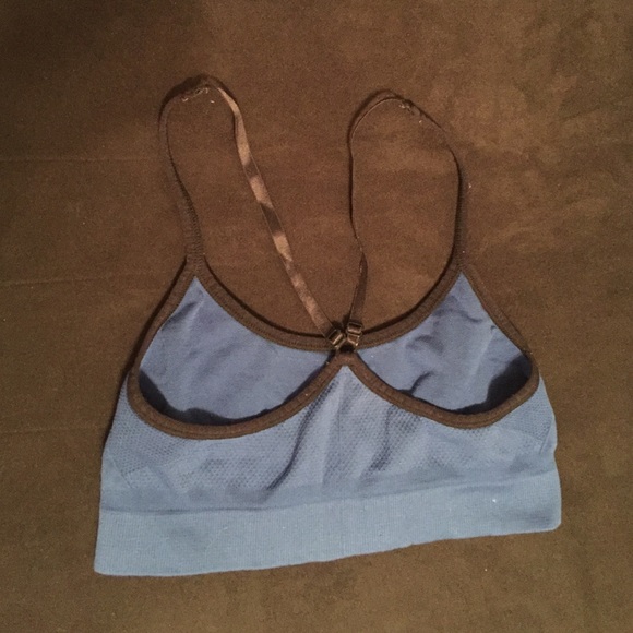5 Sports Bras - Picture 4 of 4