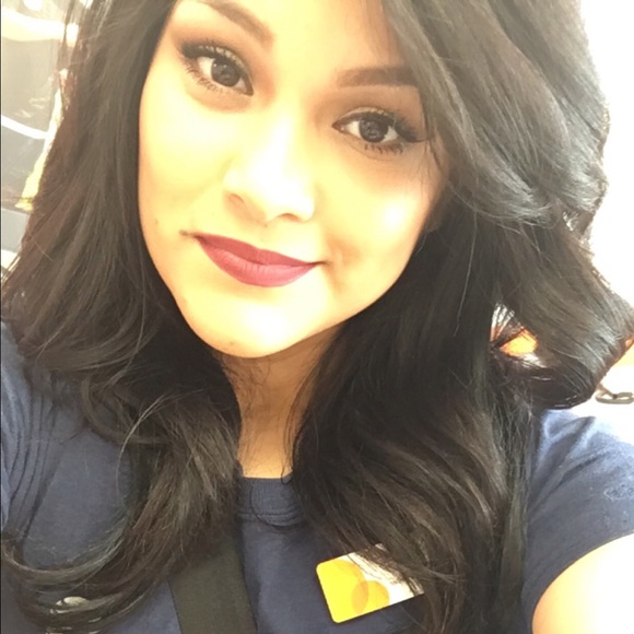 Meet your Posher, Staci