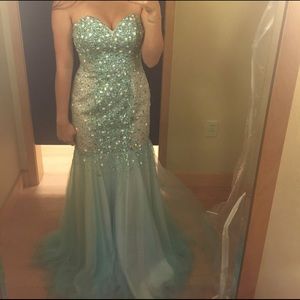 Prom dress