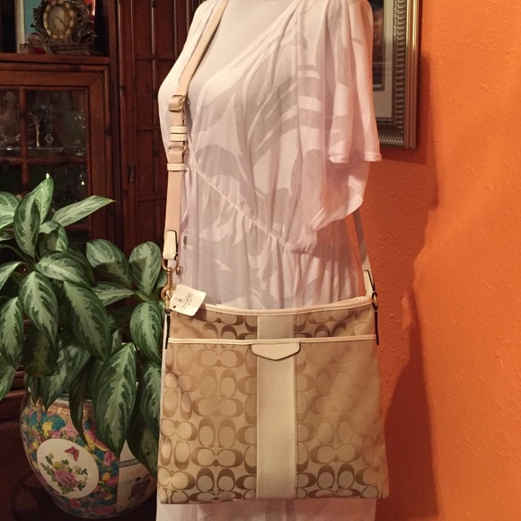 Coach Handbags - Coach crostobody  bags