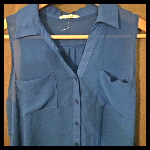 Blue Sheer Button Down Tank - Picture 2 of 4