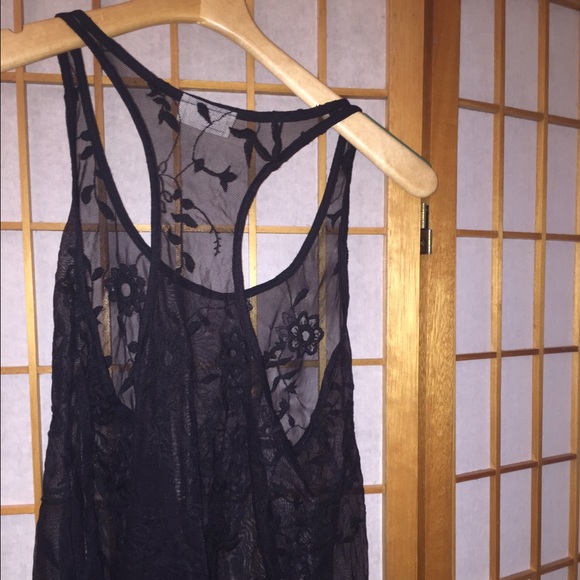 Black sheer lace flower detail design halter top