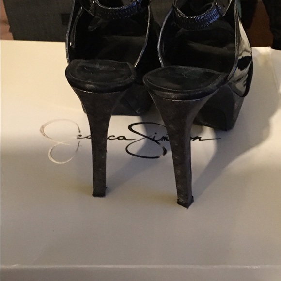 Jessica Simpson platform heel sandals - Picture 3 of 4