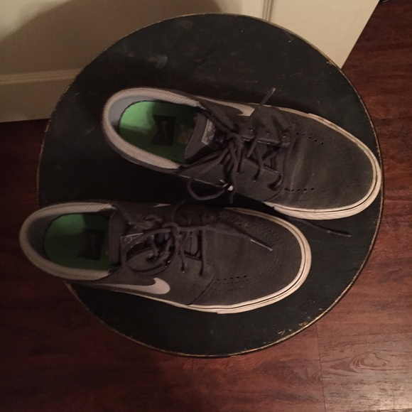GRAY JANOSKIS!!! - Picture 2 of 3
