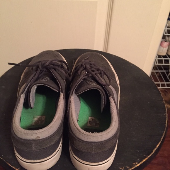 GRAY JANOSKIS!!! - Picture 3 of 3