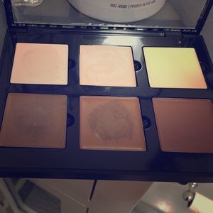 Anastasia cream contour pallet.